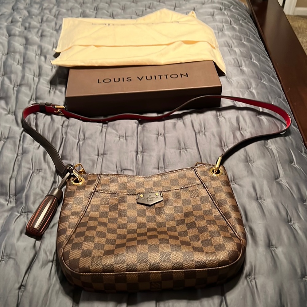 Louis Vuitton South Bank Besace